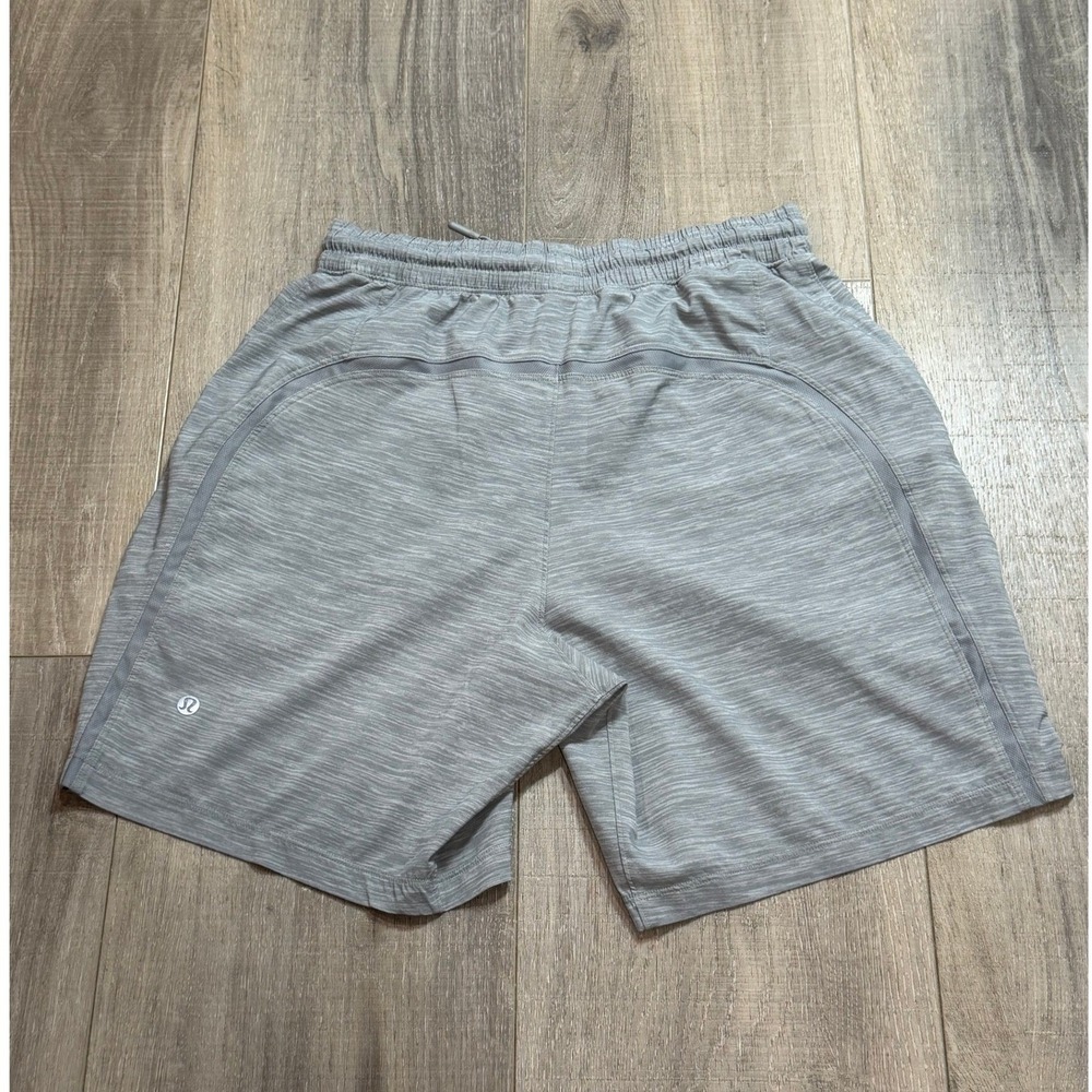 Lululemon Pace Breaker Linerless Shorts Mens Small Heathered Grey Space Dye 5"